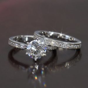 European And American Fashion Women’s Ring Light Luxury Design Ring