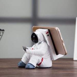Simple Astronaut Mobile Phone Stand Student Desktop Holder Cute Spaceman…
